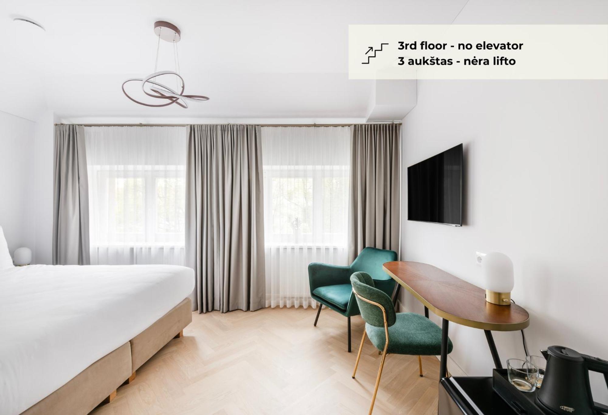 Grand Crown Aparthotel VNO Eksteriør bilde