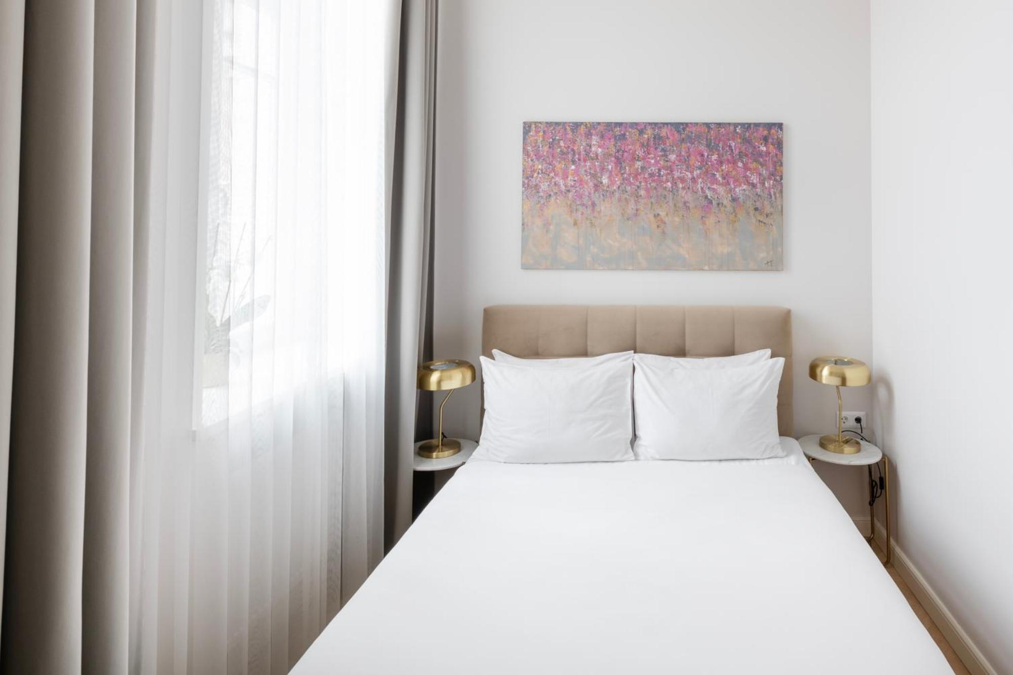 Grand Crown Aparthotel VNO Eksteriør bilde